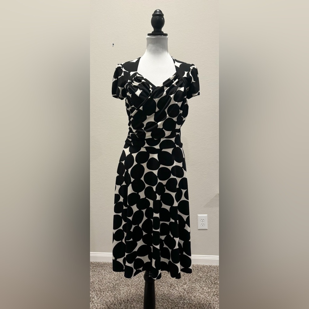 Leota Women's Sweetheart Printed Dress w/ Black Polka Dots